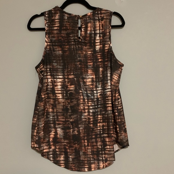 3/$20 ✨ Black with brown sleeveless blouse - Picture 8 of 8